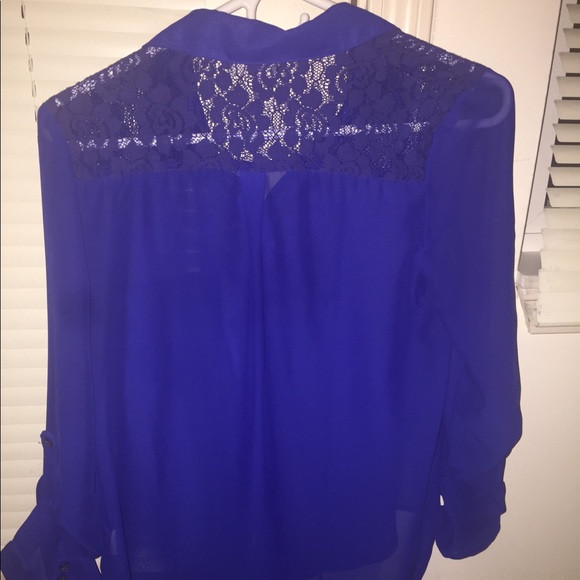 Kirra size Small women’s mesh and lace blouse - Picture 3 of 6